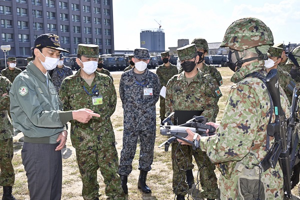 部隊視察