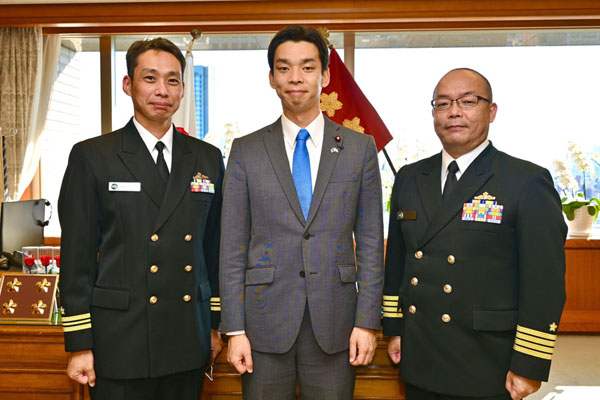 砕氷艦「しらせ」艦長による出国報告
