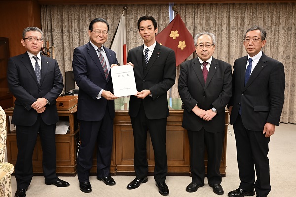 矢臼別演習場周辺自治体協議会からの表敬