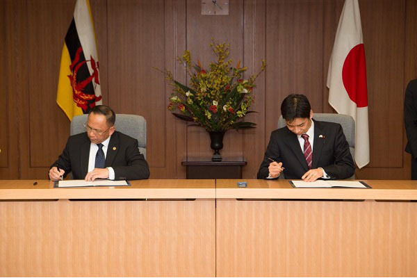 井野防衛副大臣とラザック・ブルネイ国防副大臣による会談等