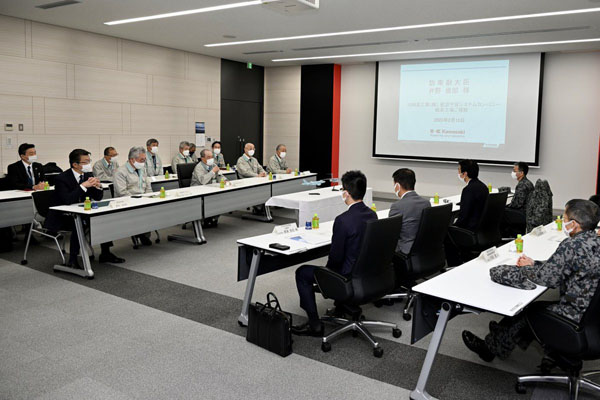 企業視察