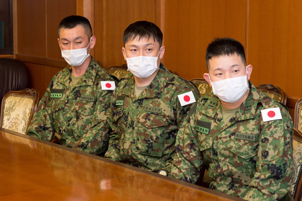 ラオス能力構築支援に係る派遣自衛官への激励