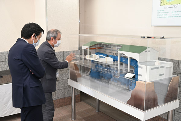 防衛装備庁艦艇装備研究所の視察