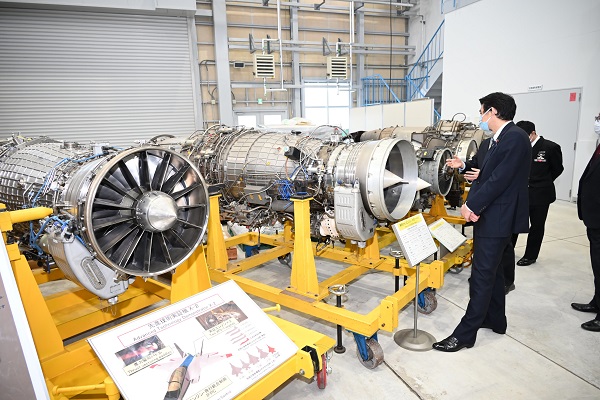 防衛装備庁航空装備研究所の視察