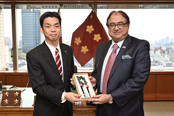 ラザー・バシール・ターラル駐日パキスタン大使による井野防衛副大臣表敬