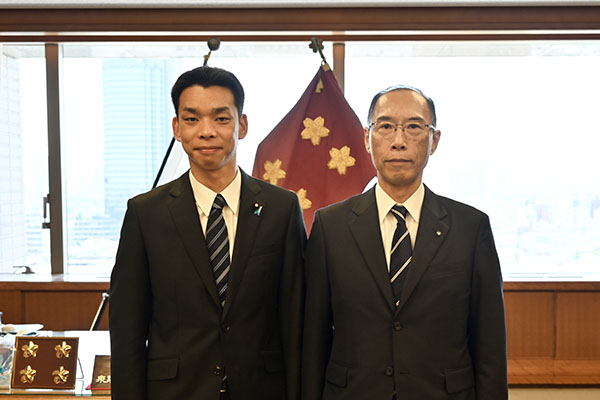 北海道千歳市長からの表敬