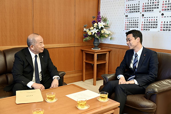 山口県岩国市議会議長からの表敬