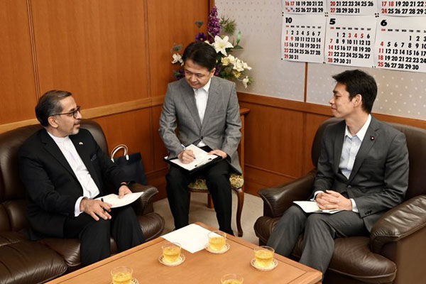 セアダット駐日イラン大使による井野防衛副大臣表敬