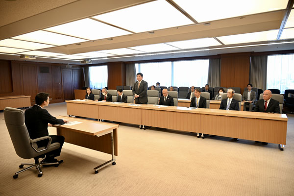 陸上自衛隊第２４普通科連隊・えびの駐屯地存続期成同盟会からの要請