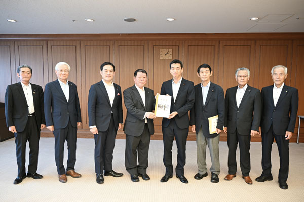 佐賀県吉野ヶ里町長及び同町議会議長からの要請