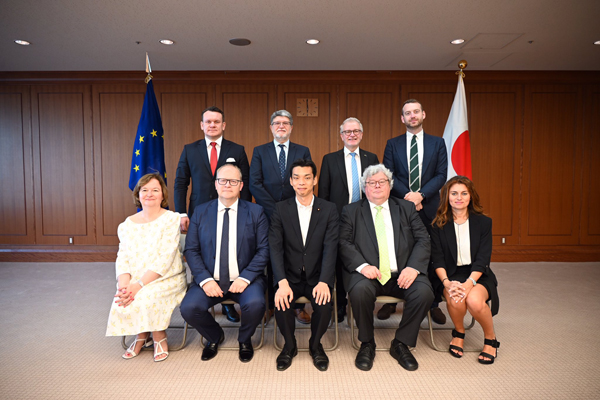 欧州議会外務委員会議員団の防衛省訪問