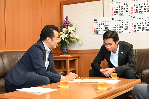 大岡敏孝議員（衆・自）からの要請