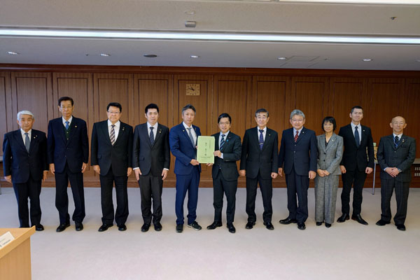 全国市議会議長会基地協議会からの要請