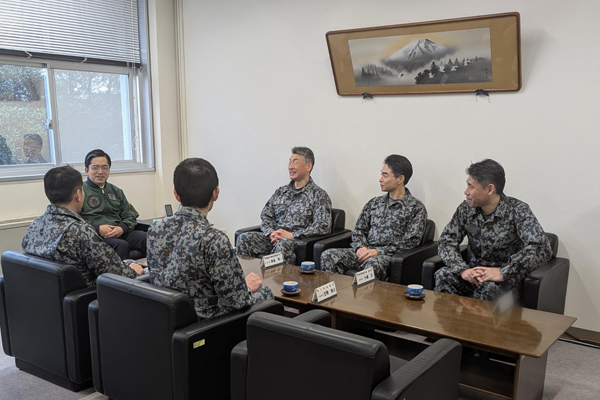 部隊視察