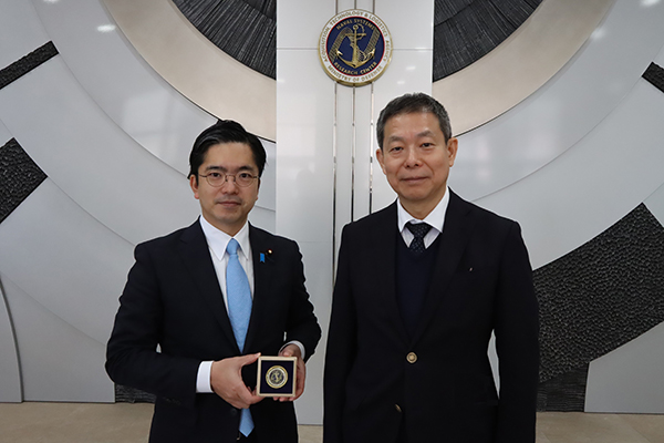 防衛装備庁艦艇装備研究所の視察