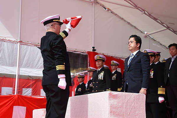 潜水艦「らいげい」引渡式・自衛艦旗授与式への出席