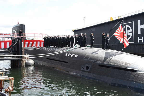 潜水艦「らいげい」引渡式・自衛艦旗授与式への出席