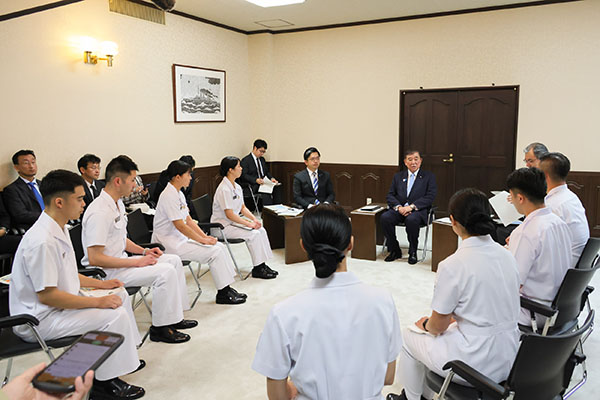 部隊視察及び企業視察