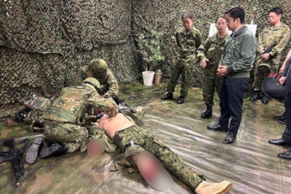 部隊視察