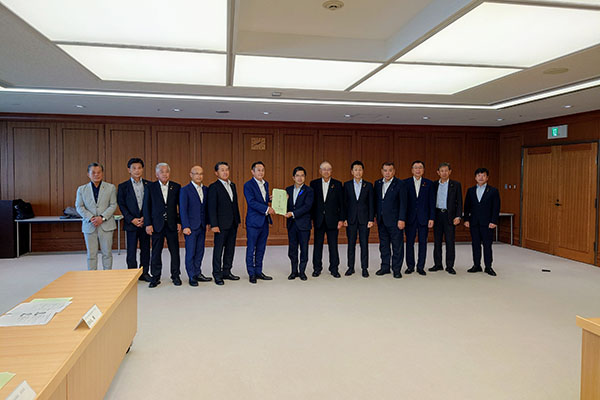 全国市議会議長会基地協議会からの要請