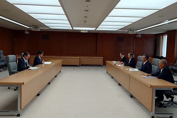 青森県つがる市長及び同市議会議長等からの要請