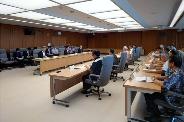 一般社団法人沖縄県軍用地等地主会連合会からの表敬