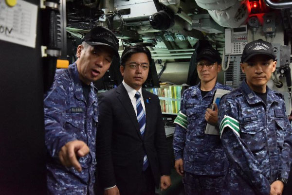 部隊視察