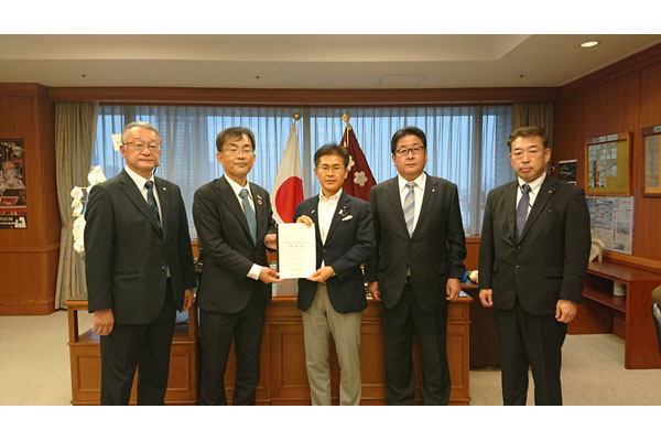 富良野地方自衛隊協力会からの表敬