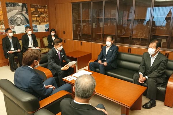 苫小牧市航空機騒音対策協議会からの要請