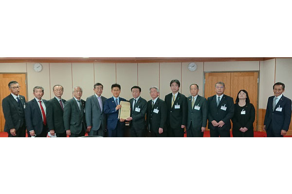 防衛省全国情報施設協議会からの要請