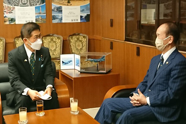 青森県三沢市長からの表敬
