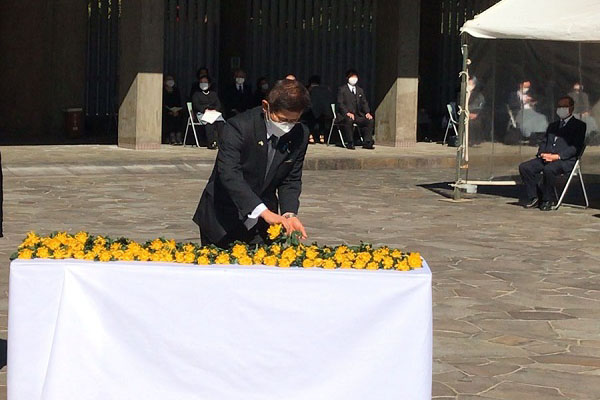 硫黄島戦没者遺骨引渡式参列