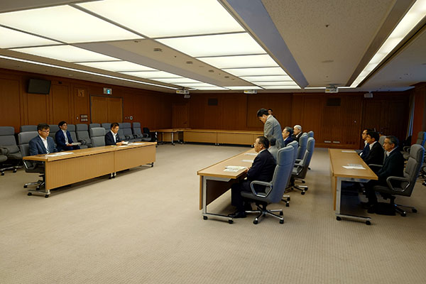 全国基地協議会及び防衛施設周辺整備全国協議会からの要請