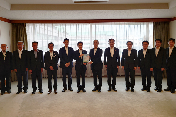 北海道基地協議会からの表敬