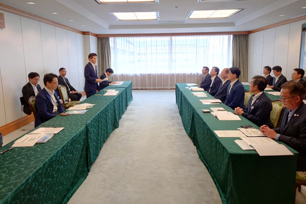 北海道基地協議会からの表敬