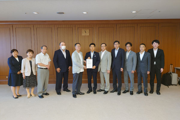 青森県三沢市副市長及び同市議会議長等からの表敬