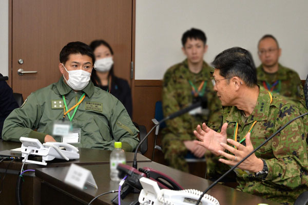 日米豪共同指揮所演習（ＹＳ－８７）の視察