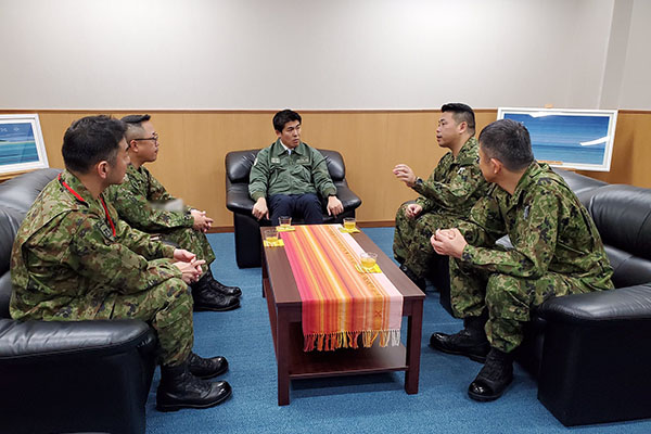 部隊視察