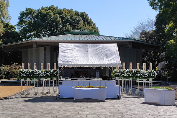 硫黄島及びフィリピン戦没者遺骨引渡式参列