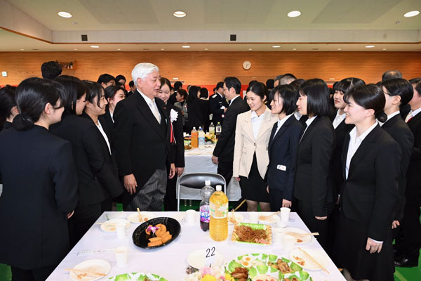 防衛医科大学校医学科・看護学科卒業式