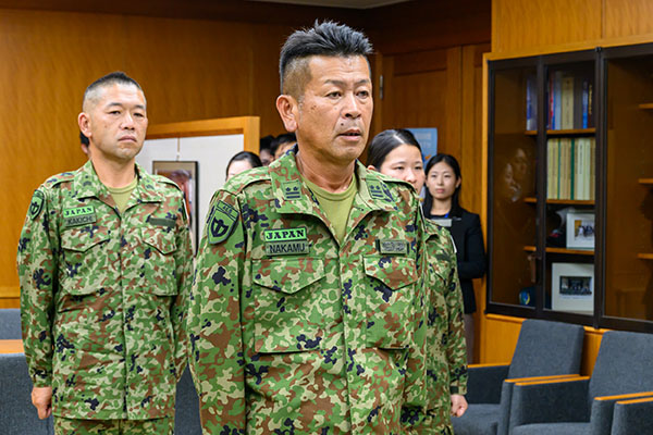 UNTPP教官による小林政務官への帰国報告