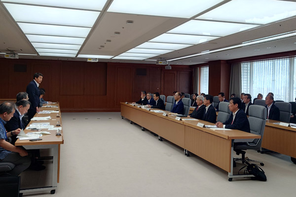 在日米軍再編に係る訓練移転先６基地関係自治体連絡協議会からの表敬