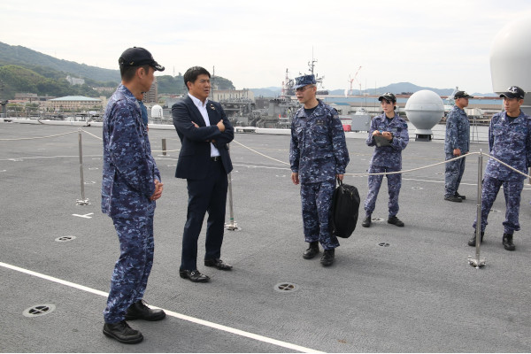 部隊視察