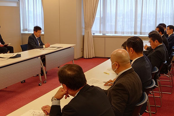 野間健議員（衆・立）等からの要請