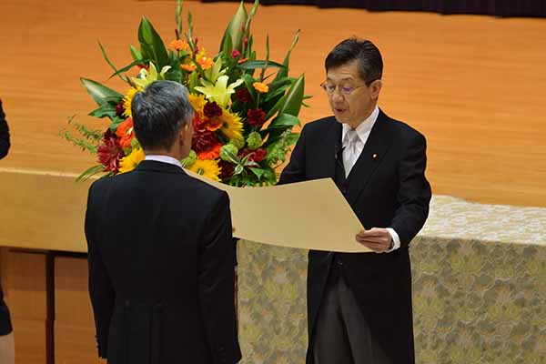 第４２回危険業務従事者叙勲勲章伝達式