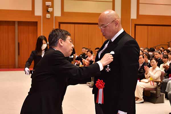 第４２回危険業務従事者叙勲勲章伝達式