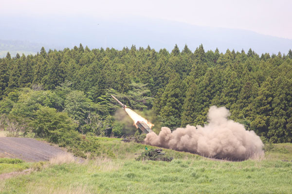 陸上自衛隊富士総合火力演習（予行）の視察
