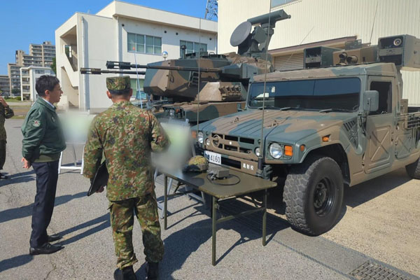 陸上自衛隊高射学校の視察