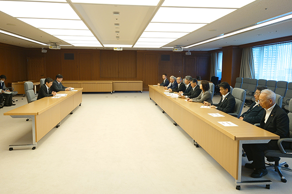 全国市議会議長会基地協議会からの要請