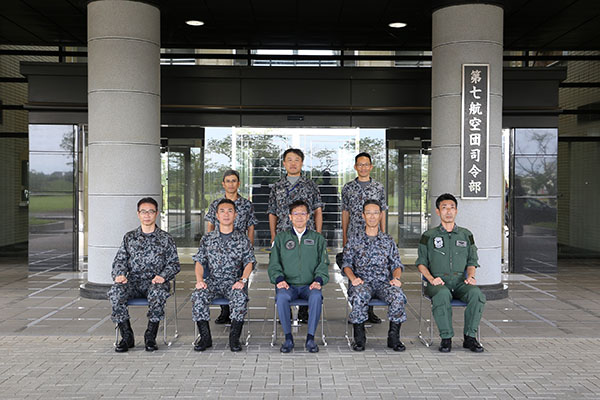 部隊視察